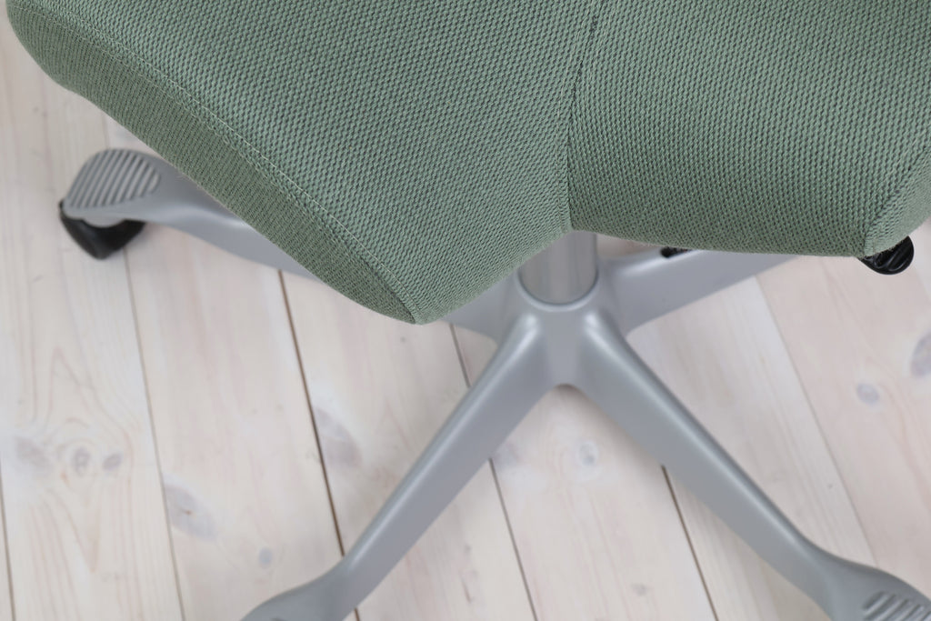 HÅG Capisco 8106 (#76) – Grønn Gandal 930