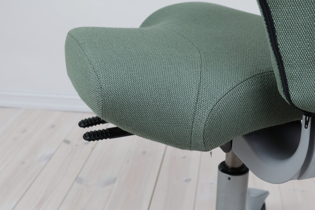 HÅG Capisco 8106 (#76) – Grønn Gandal 930