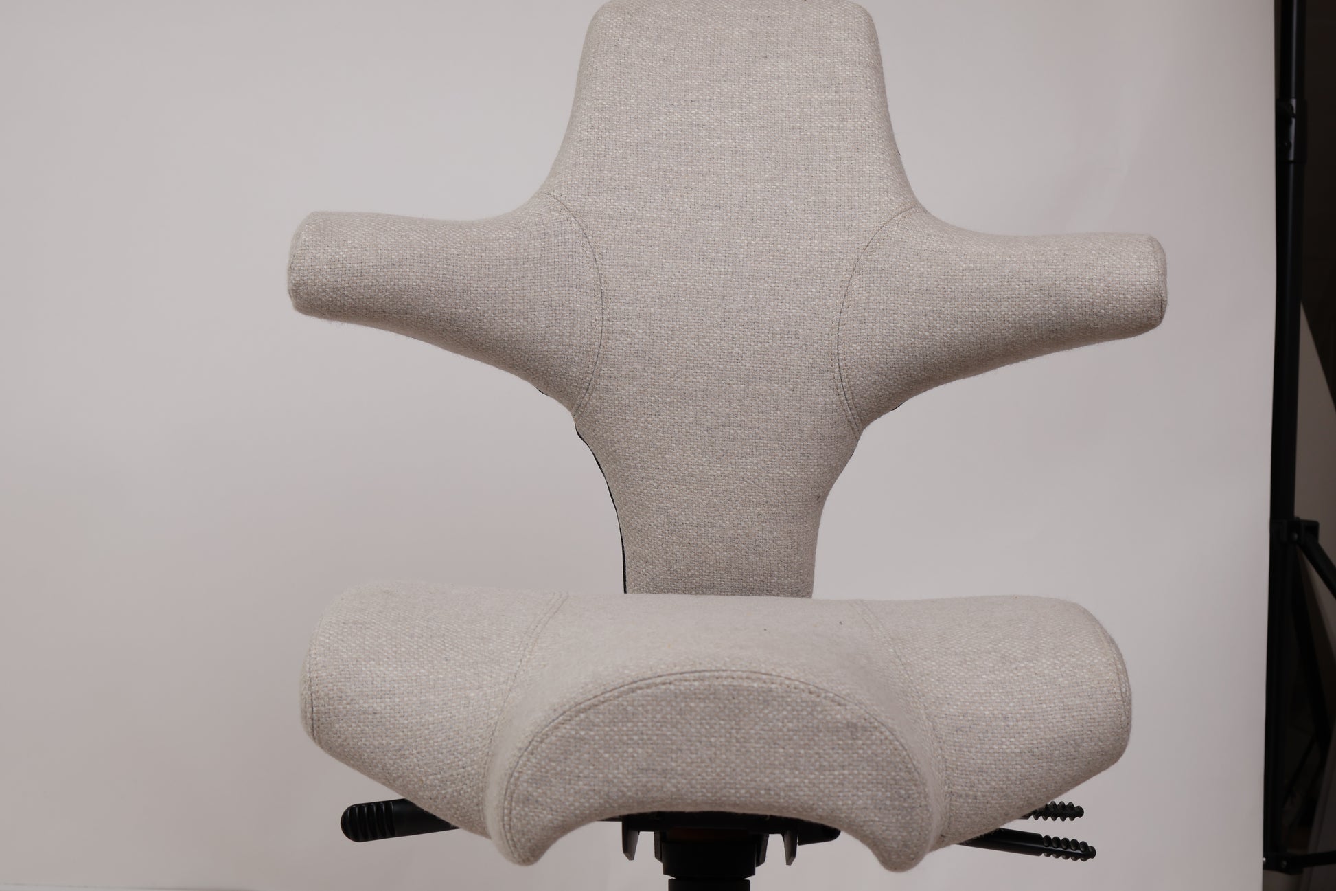 HÅG Capisco 8106 (#131) – Beige Amdal 325